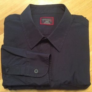 Untuckit  blue button down shirt.  Slim fit L.
